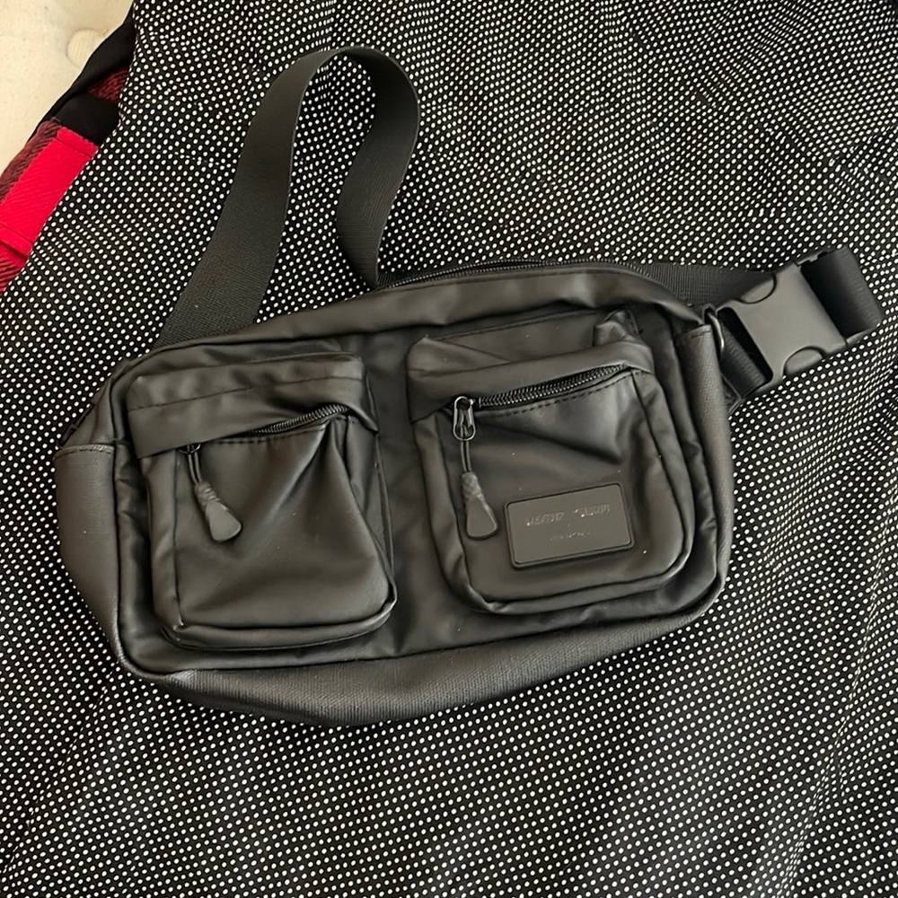 Makeup By Mario Fanny Pack